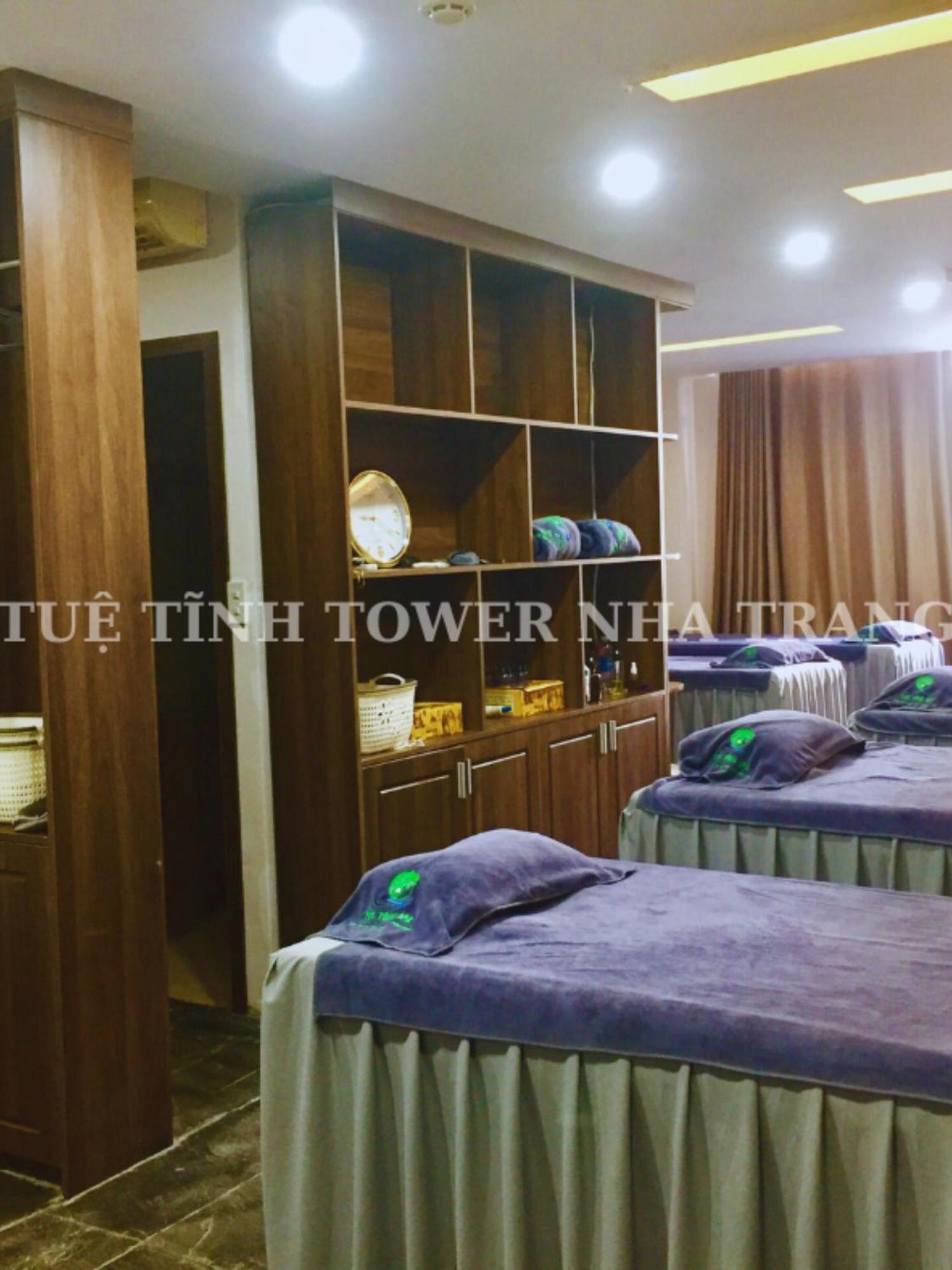 Tue Tinh 호텔 나트랑 외부 사진